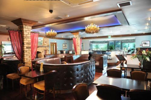 Dalys Inn ドノレ エクステリア 写真
