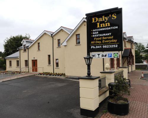 Dalys Inn ドノレ エクステリア 写真