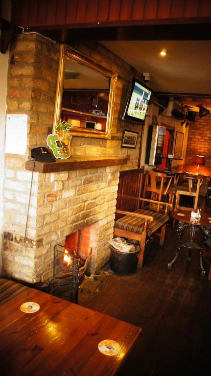 Dalys Inn ドノレ エクステリア 写真