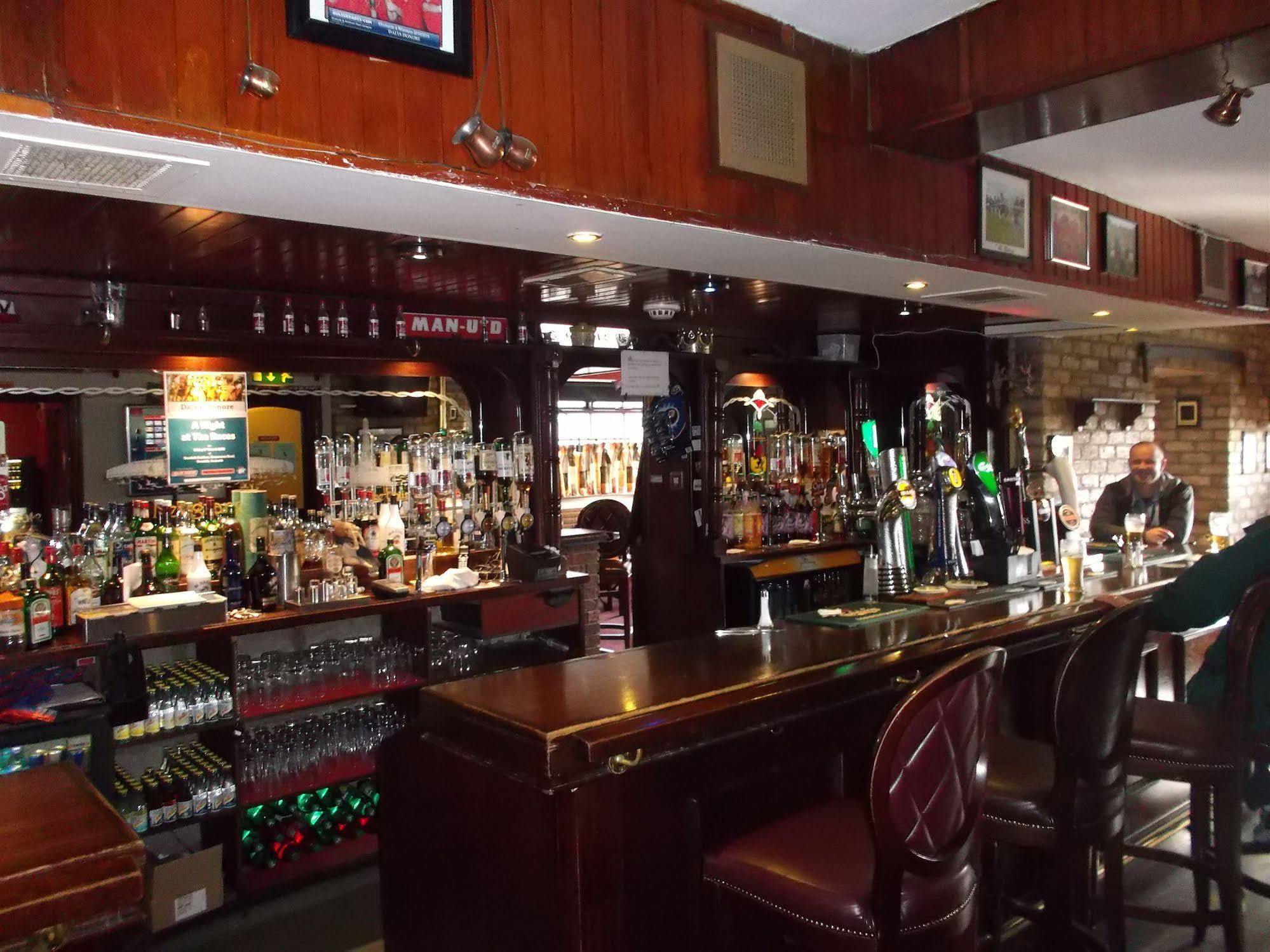 Dalys Inn ドノレ エクステリア 写真
